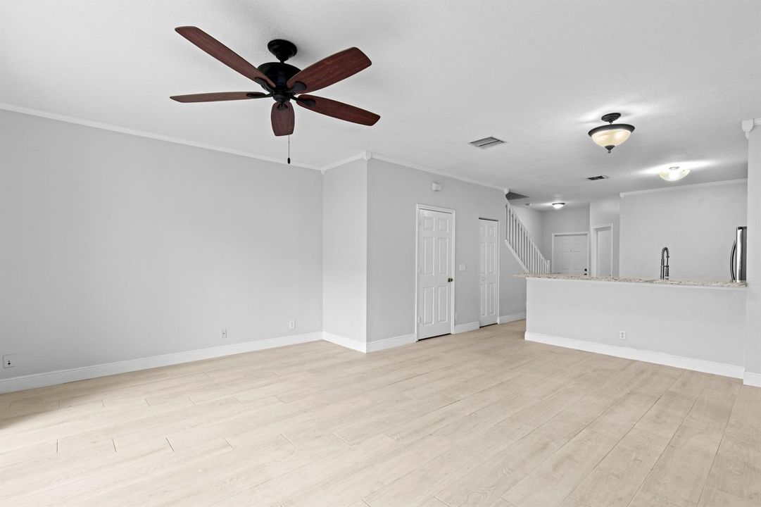 9736 PORTA LEONA LN