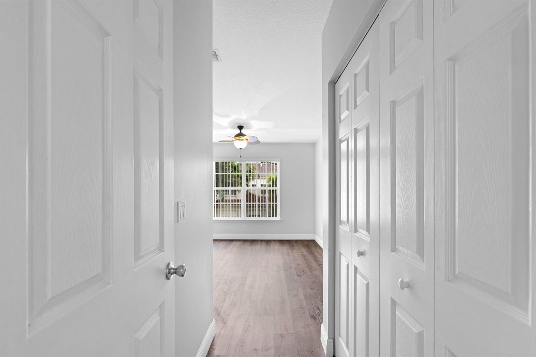 9736 PORTA LEONA LN