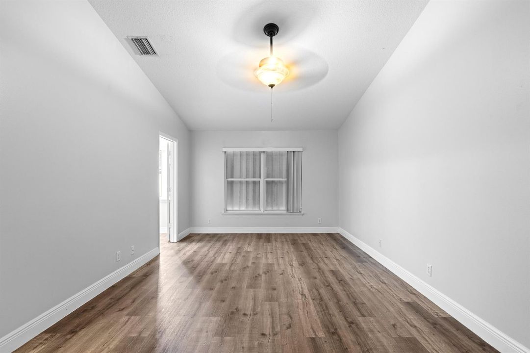 9736 PORTA LEONA LN