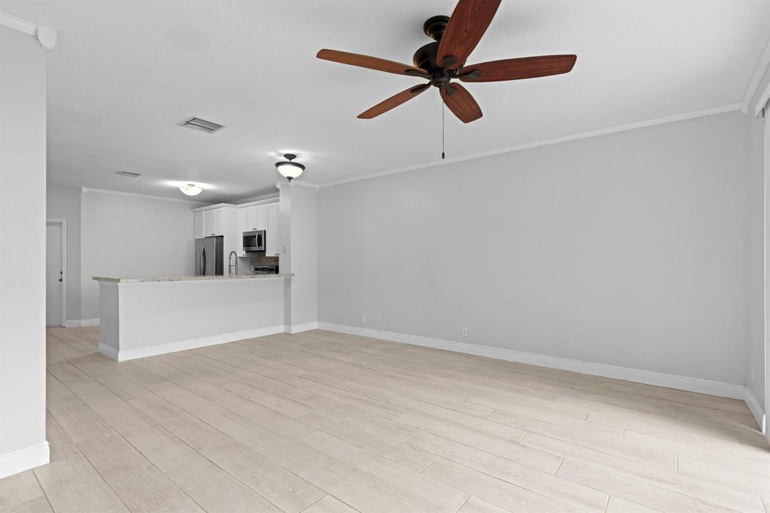 9736 PORTA LEONA LN