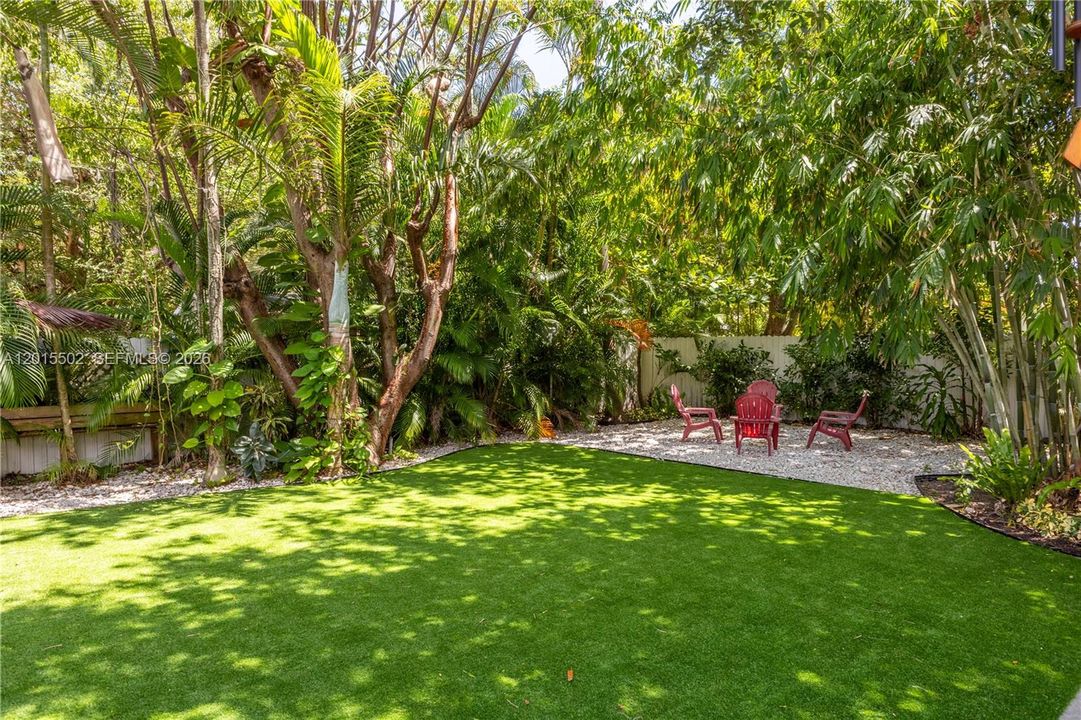 For Rent: $5,000 (3 beds, 2 baths, 2046 Square Feet)