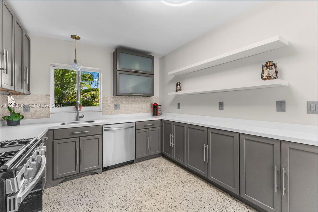 For Rent: $5,000 (3 beds, 2 baths, 2046 Square Feet)