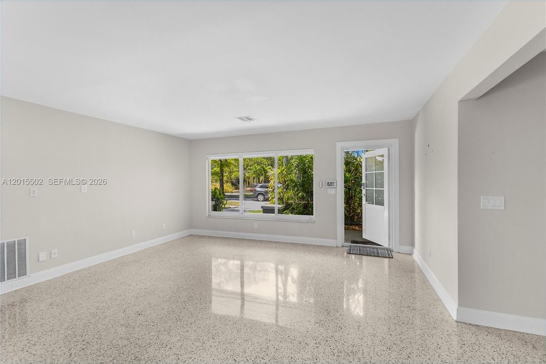 For Rent: $5,000 (3 beds, 2 baths, 2046 Square Feet)