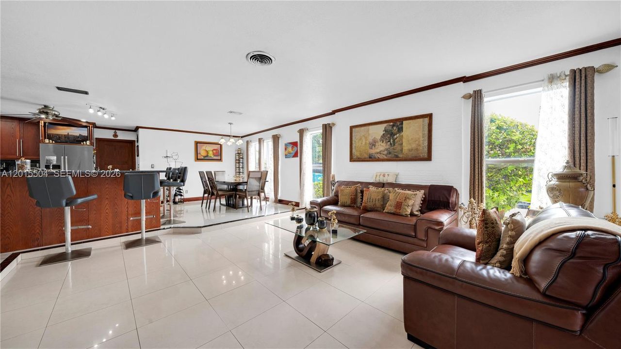 En Venta: $1,250,000 (4 camas, 2 baños, 2097 Pies cuadrados)