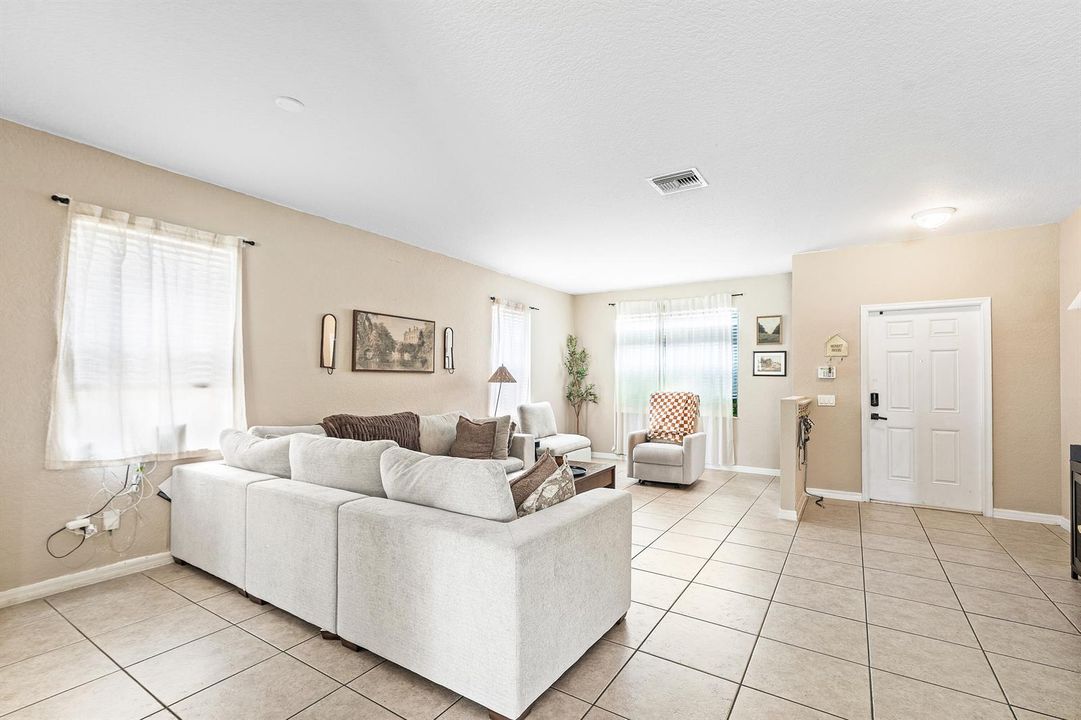 005-5827GypsumPlace-WestPalmBeach-FL-334