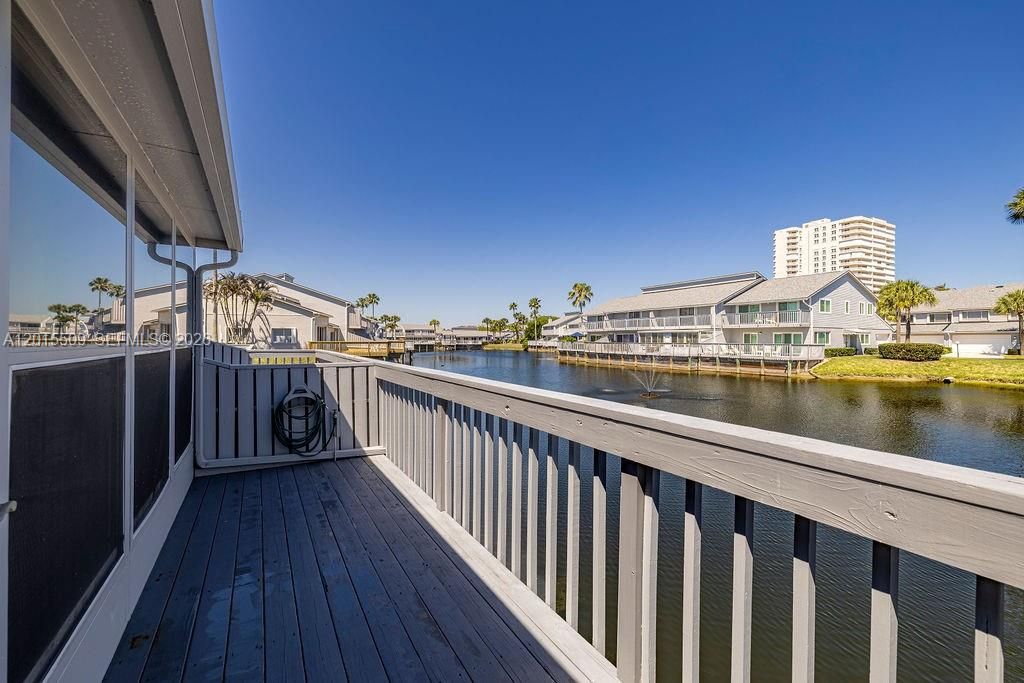For Rent: $2,500 (2 beds, 2 baths, 1520 Square Feet)