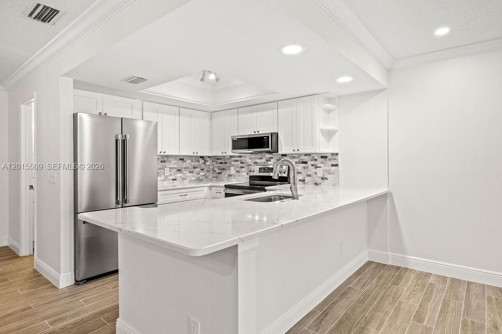 For Rent: $2,500 (2 beds, 2 baths, 1520 Square Feet)