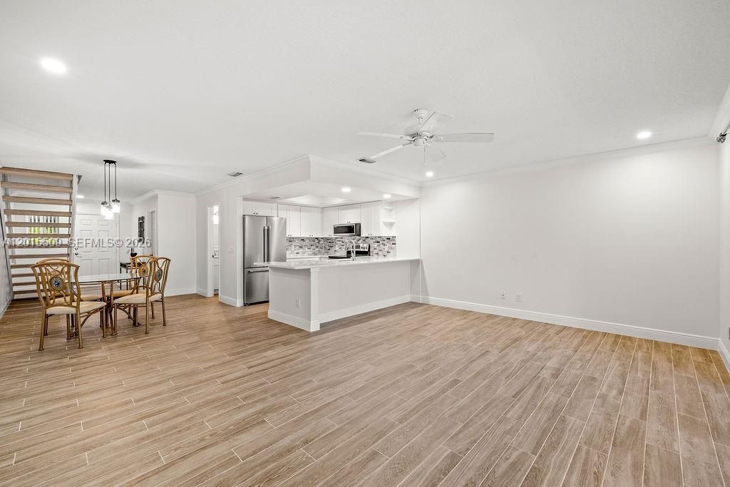 For Rent: $2,500 (2 beds, 2 baths, 1520 Square Feet)