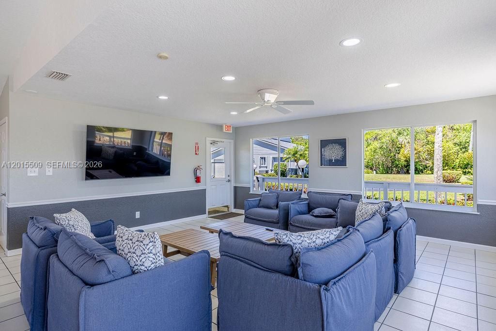 For Rent: $2,500 (2 beds, 2 baths, 1520 Square Feet)