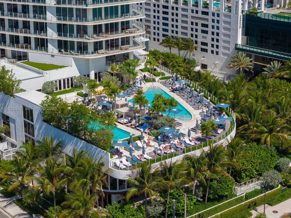 На продажу: $4,595,000 (2 спален, 3 ванн, 2230 Квадратных фут)