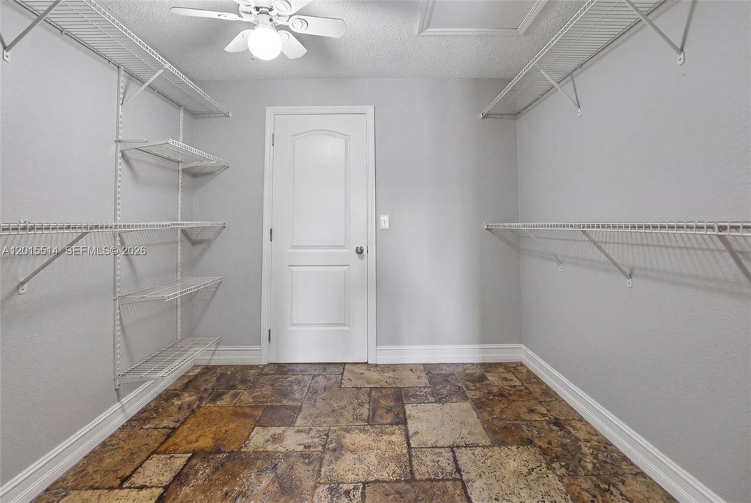 For Sale: $849,999 (5 beds, 5 baths, 3122 Square Feet)