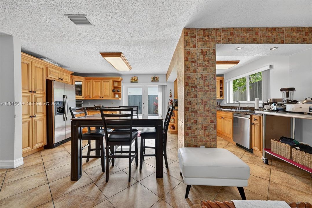 For Sale: $849,999 (5 beds, 5 baths, 3122 Square Feet)