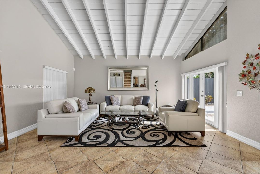 For Sale: $849,999 (5 beds, 5 baths, 3122 Square Feet)