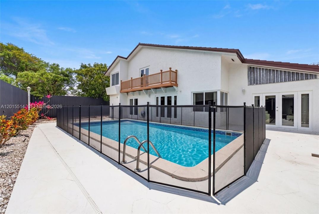 For Sale: $849,999 (5 beds, 5 baths, 3122 Square Feet)