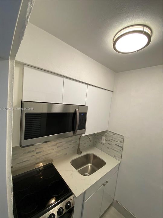 For Rent: $1,250 (0 beds, 1 baths, 500 Square Feet)