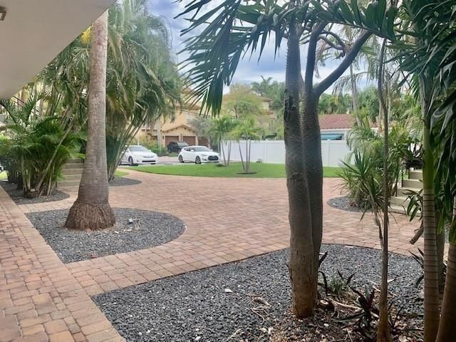 Front yard of complex