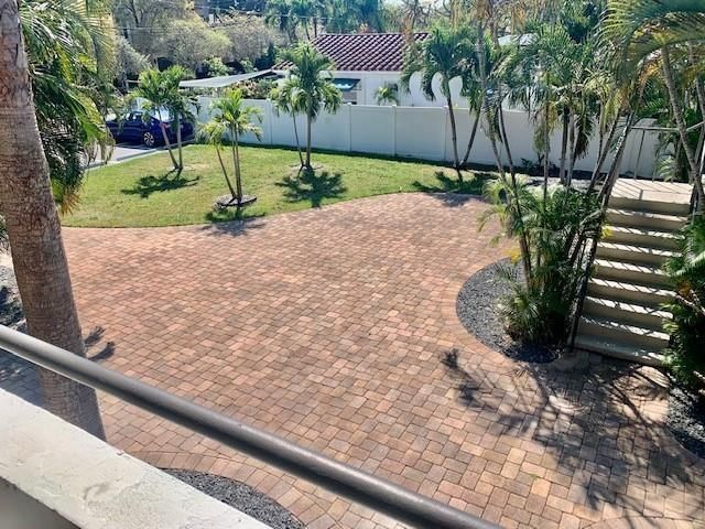 Front yard of complex