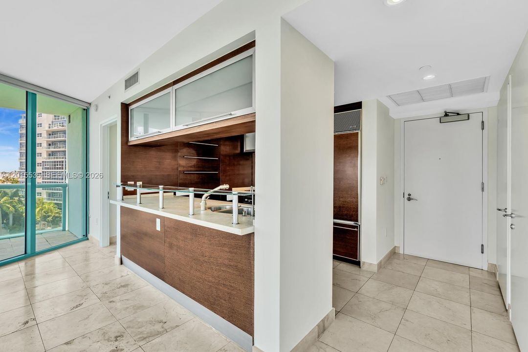 Active With Contract: $5,800 (2 beds, 2 baths, 1300 Square Feet)