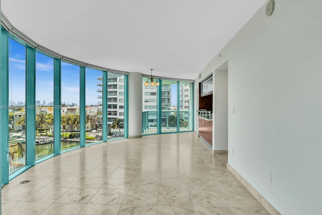 Active With Contract: $5,800 (2 beds, 2 baths, 1300 Square Feet)