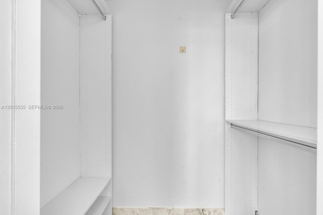 Active With Contract: $5,800 (2 beds, 2 baths, 1300 Square Feet)