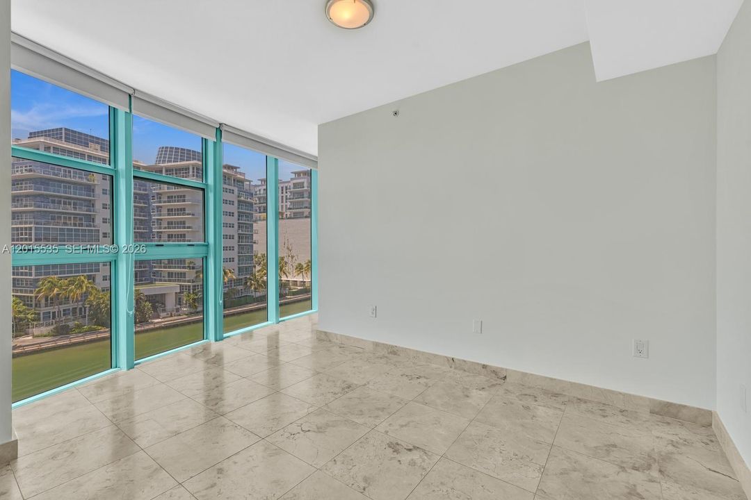 Active With Contract: $5,800 (2 beds, 2 baths, 1300 Square Feet)
