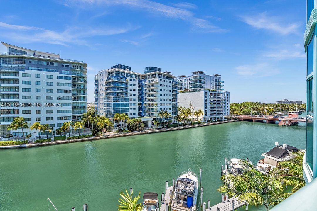 Active With Contract: $5,800 (2 beds, 2 baths, 1300 Square Feet)