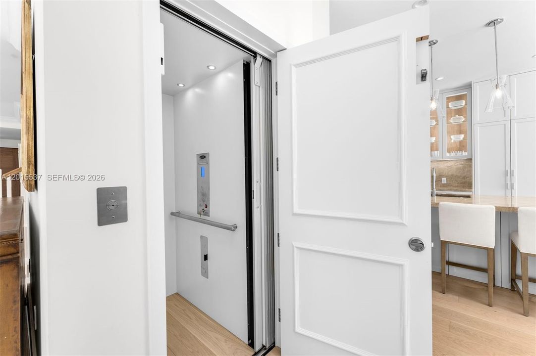 En Renta: $29,900 (5 camas, 6 baños, 3990 Pies cuadrados)