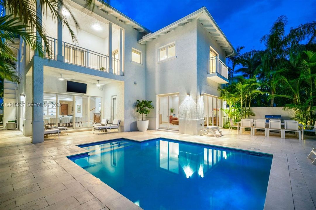 En Renta: $29,900 (5 camas, 6 baños, 3990 Pies cuadrados)