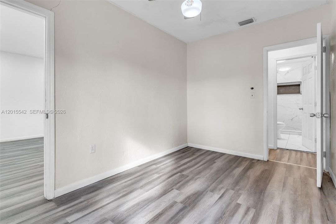 For Sale: $715,000 (5 beds, 3 baths, 1911 Square Feet)