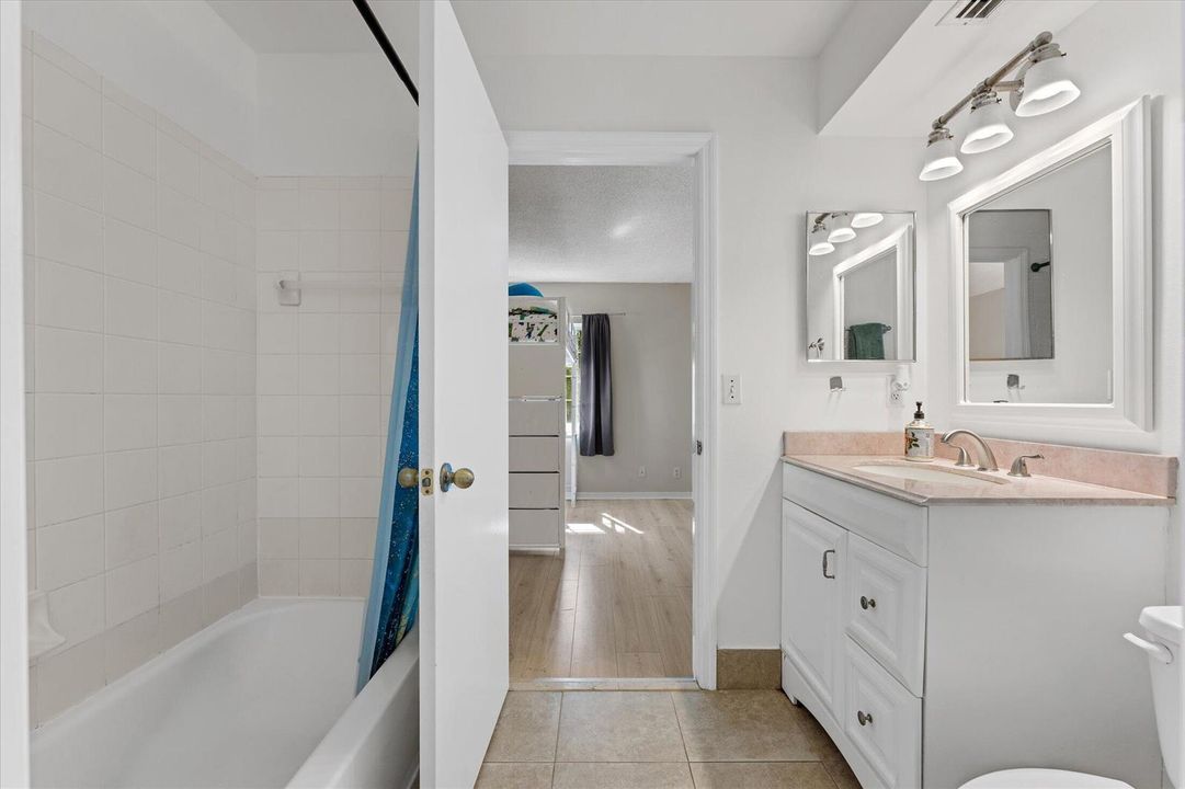 22-2264 Salerno Cir, Weston-25