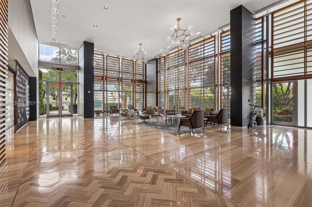 For Sale: $445,000 (1 beds, 1 baths, 735 Square Feet)
