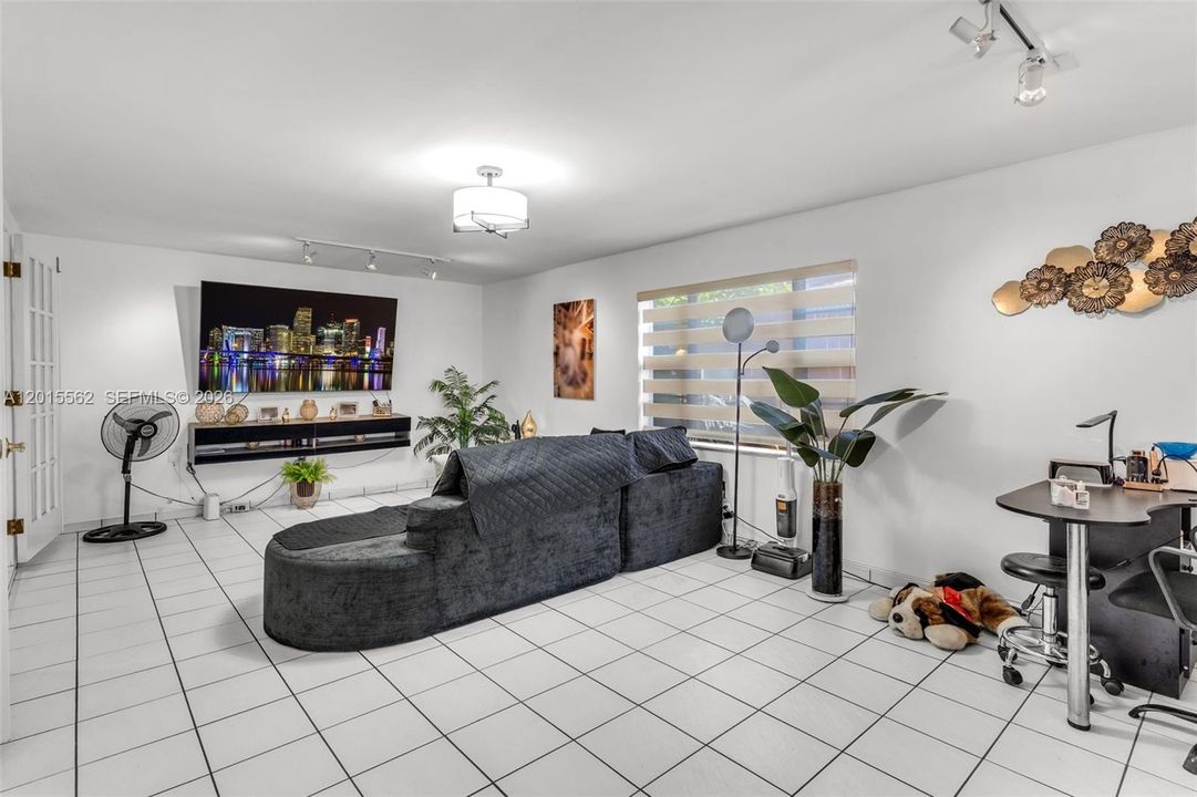 Activo con contrato: $1,050,000 (0 camas, 0 baños, 2752 Pies cuadrados)