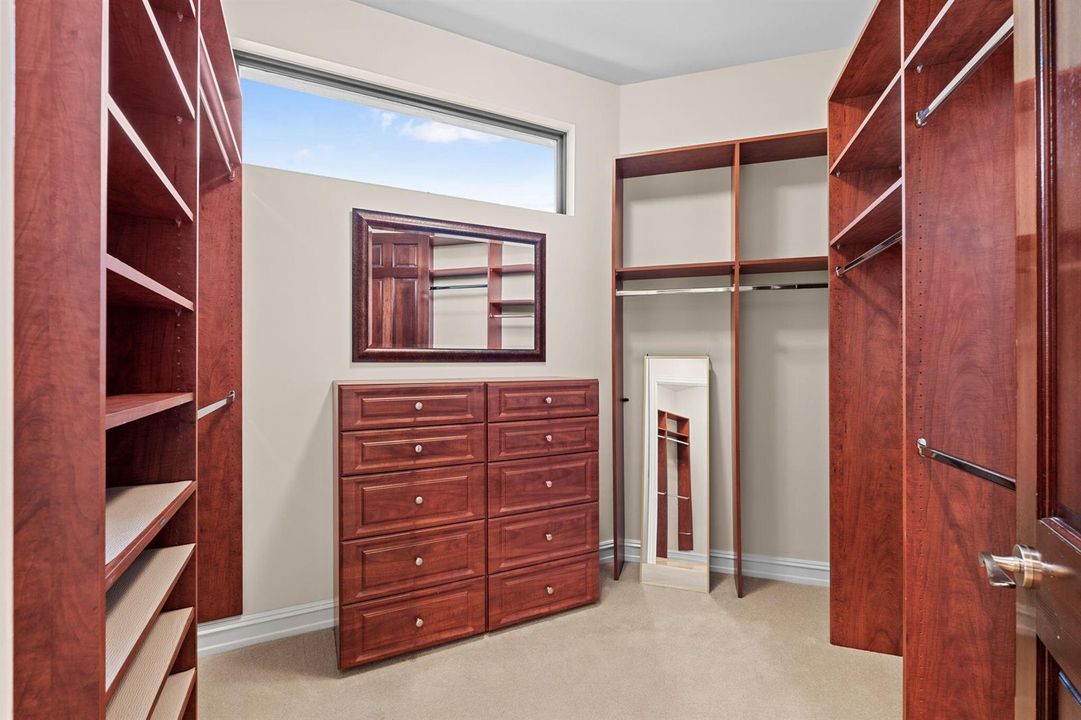 51-web-or-mls-A7403404