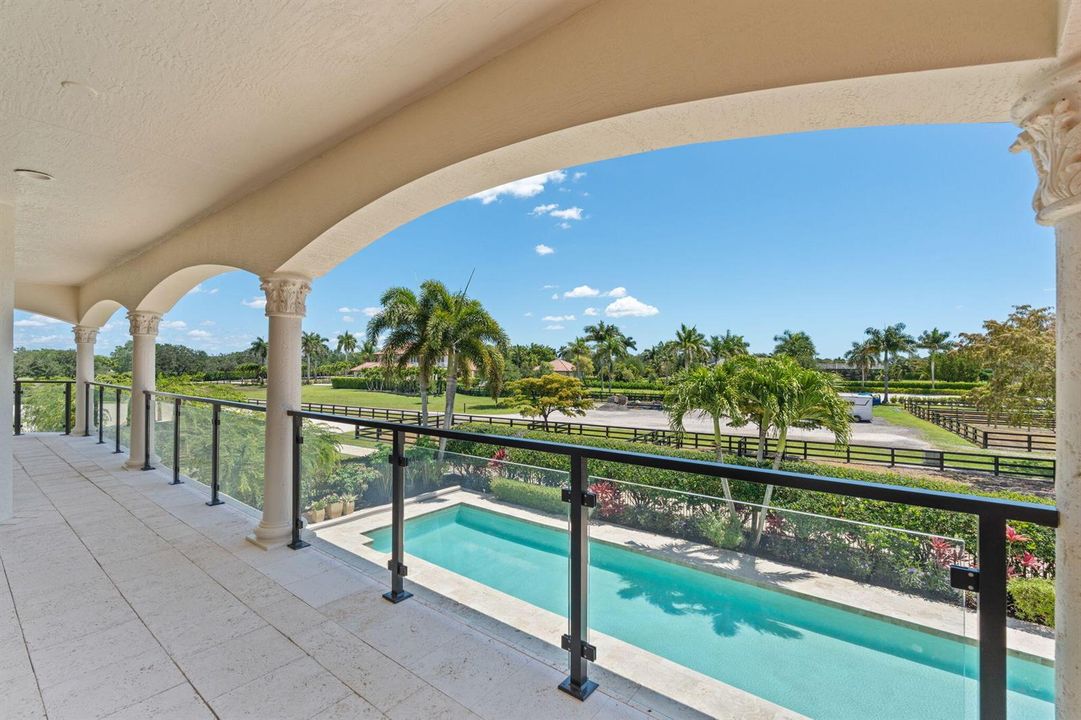 55-web-or-mls-A7403572