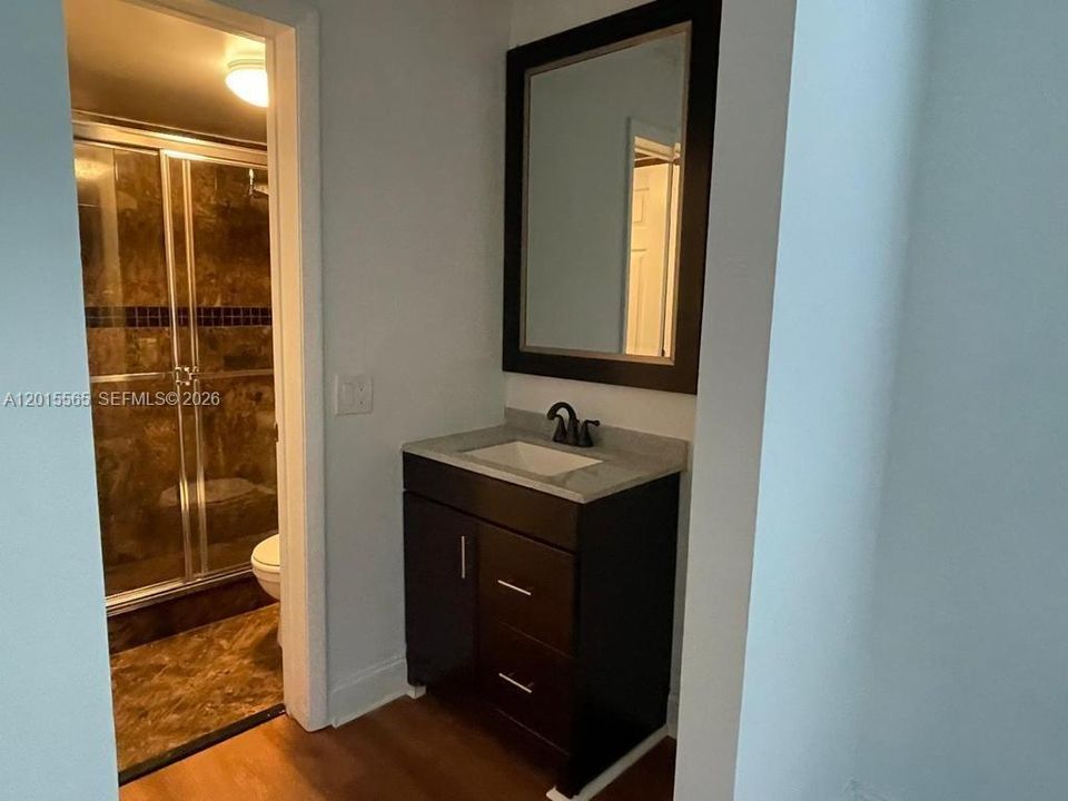Active With Contract: $2,300 (3 beds, 2 baths, 1003 Square Feet)
