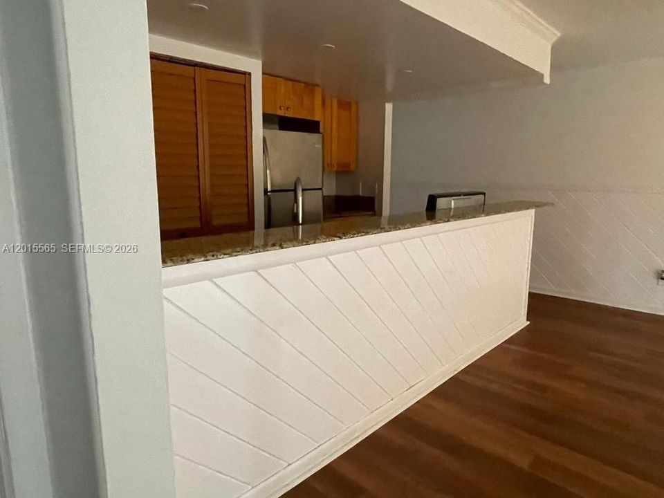 Active With Contract: $2,300 (3 beds, 2 baths, 1003 Square Feet)