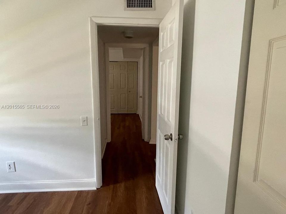 Active With Contract: $2,300 (3 beds, 2 baths, 1003 Square Feet)