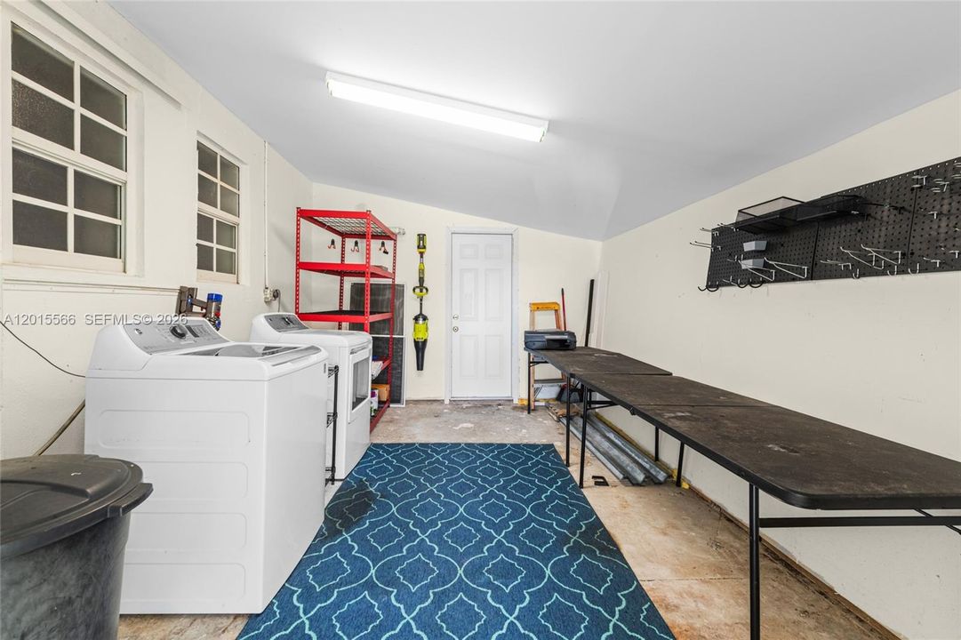 Activo con contrato: $3,500 (3 camas, 2 baños, 1234 Pies cuadrados)