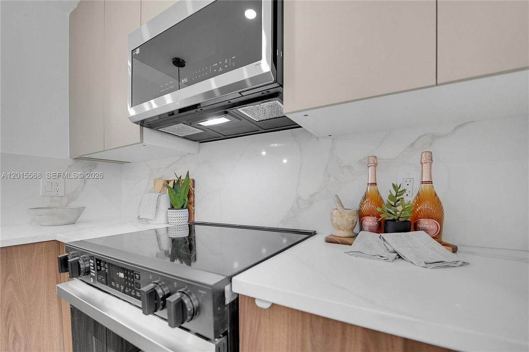 For Sale: $539,000 (3 beds, 2 baths, 1572 Square Feet)