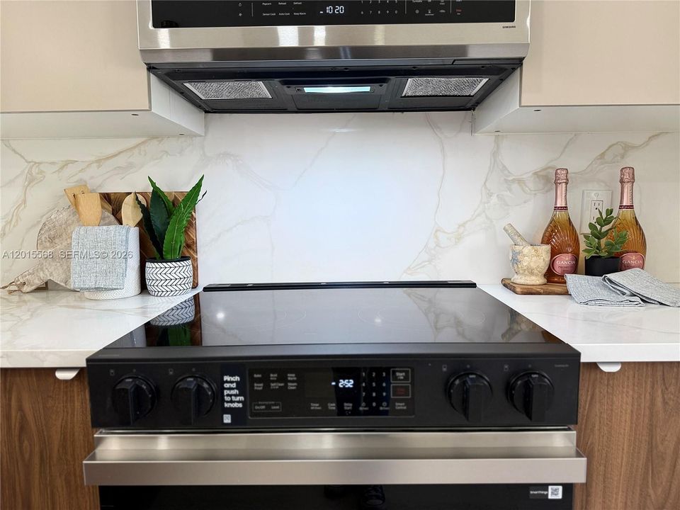 For Sale: $539,000 (3 beds, 2 baths, 1572 Square Feet)