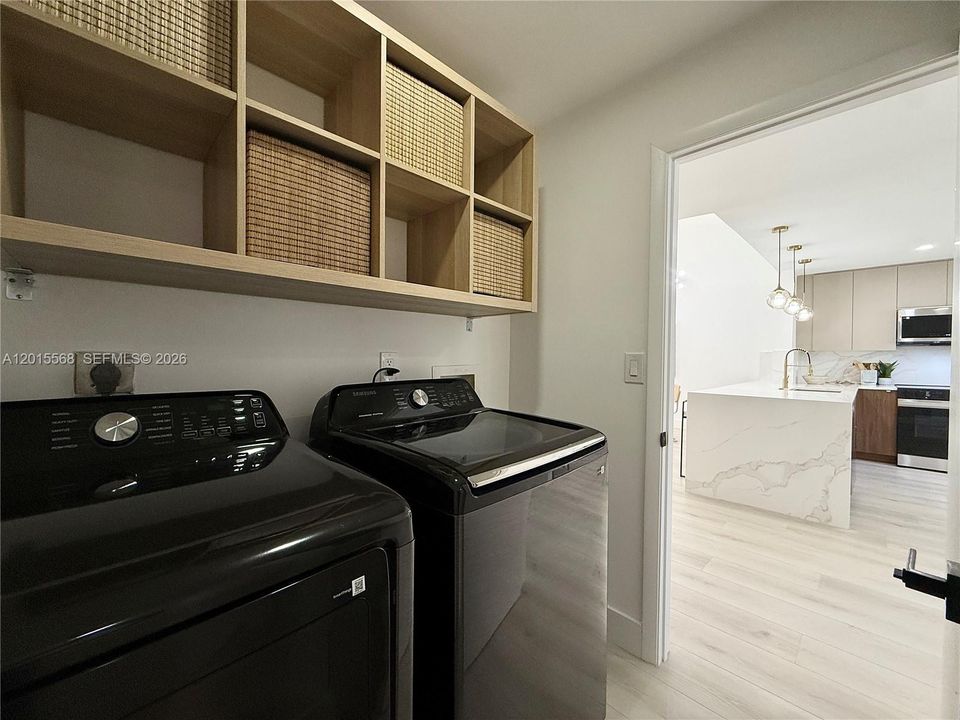 For Sale: $539,000 (3 beds, 2 baths, 1572 Square Feet)