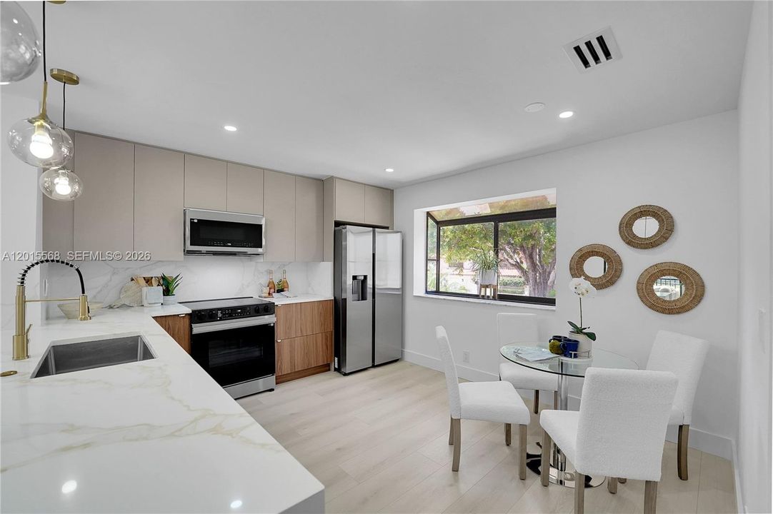 For Sale: $539,000 (3 beds, 2 baths, 1572 Square Feet)