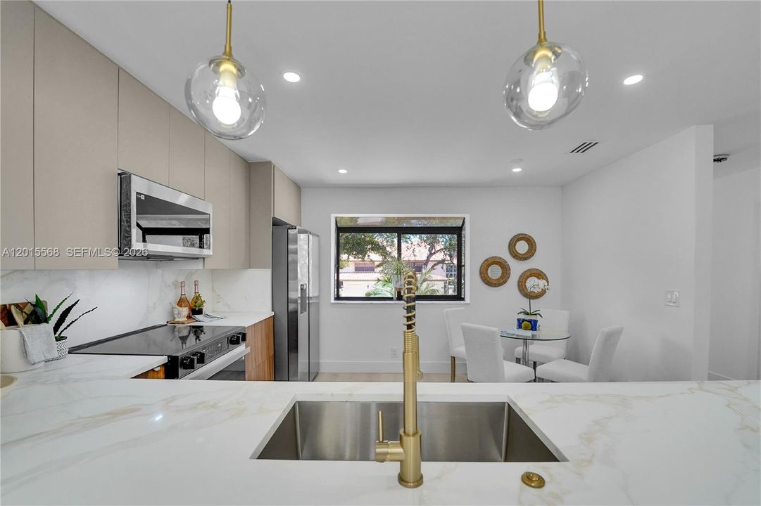 For Sale: $539,000 (3 beds, 2 baths, 1572 Square Feet)