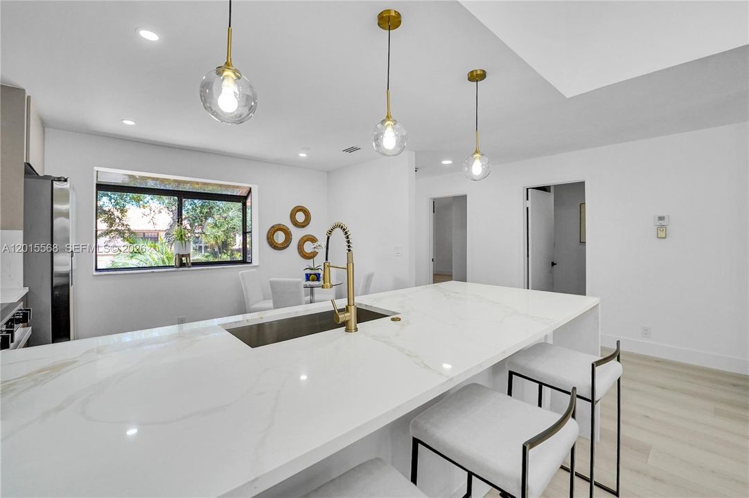 For Sale: $539,000 (3 beds, 2 baths, 1572 Square Feet)