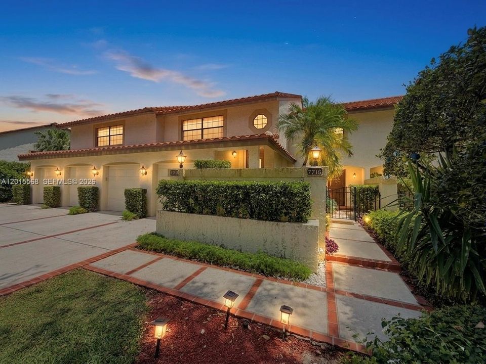 For Sale: $539,000 (3 beds, 2 baths, 1572 Square Feet)