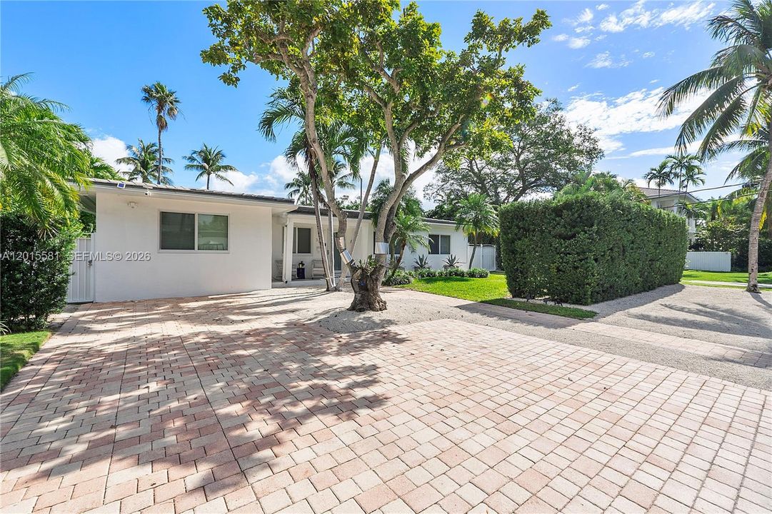 For Sale: $3,600,000 (4 beds, 3 baths, 2068 Square Feet)