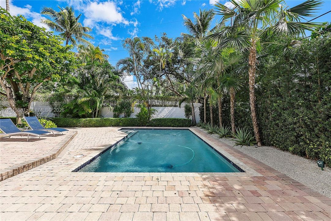 For Sale: $3,600,000 (4 beds, 3 baths, 2068 Square Feet)