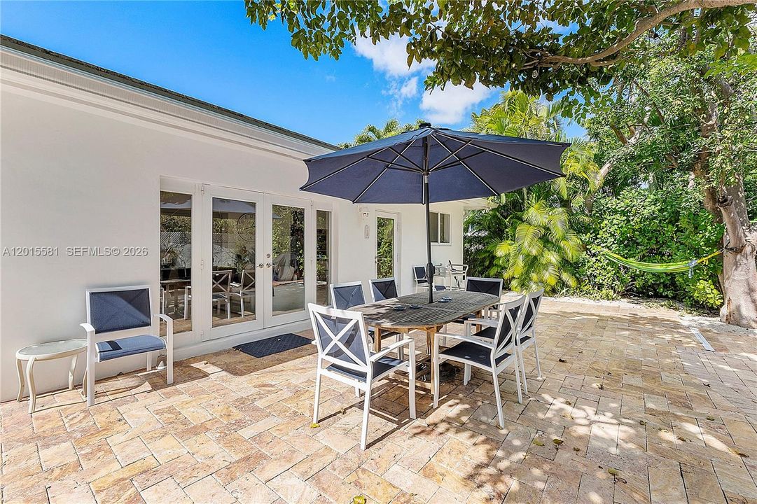 For Sale: $3,600,000 (4 beds, 3 baths, 2068 Square Feet)