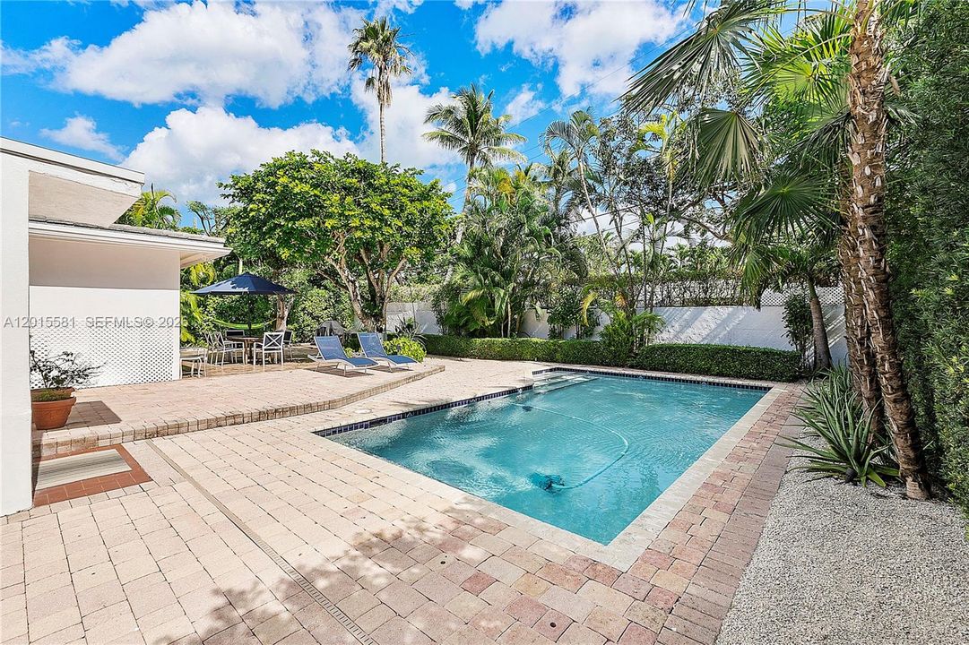 For Sale: $3,600,000 (4 beds, 3 baths, 2068 Square Feet)