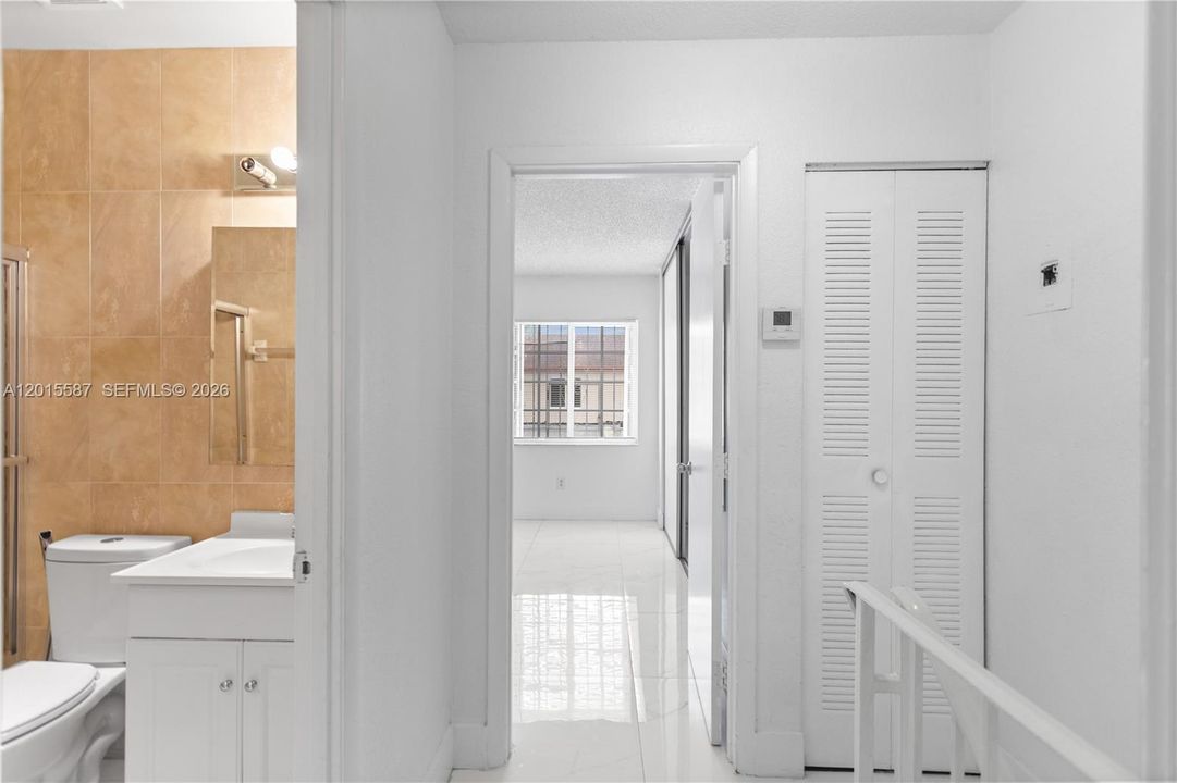 Activo con contrato: $299,000 (2 camas, 2 baños, 871 Pies cuadrados)